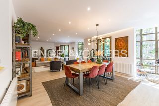 Rent Flat in El Camp d´en Grassot i Gràcia Nova. Exclusividad y amplitud gran piso reformado junto a la sagrada f