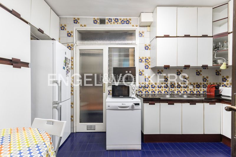 Foto 800e0225-e0dd-4206-8670-283c223a6d50. Pis amb calefacció a Sant Antoni Barcelona