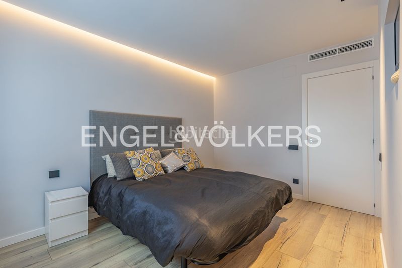 Foto 65058579-d807-47a4-a582-0ca737268ff4. Casa amb calefacció aparcament piscina a Centre Sabadell