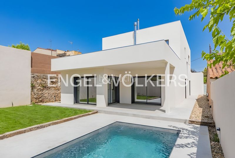 Foto 81a013ba-7252-467a-92b2-a294cb2fe6a2. Casa amb calefacció aparcament piscina a Matadepera