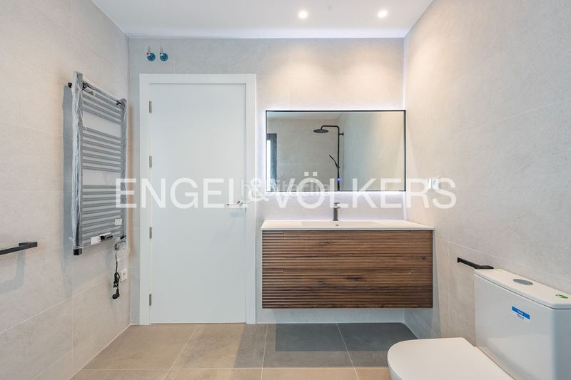 Foto a808f57d-69ca-4439-b651-eb41a042a4ad. Casa amb calefacció aparcament piscina a Matadepera
