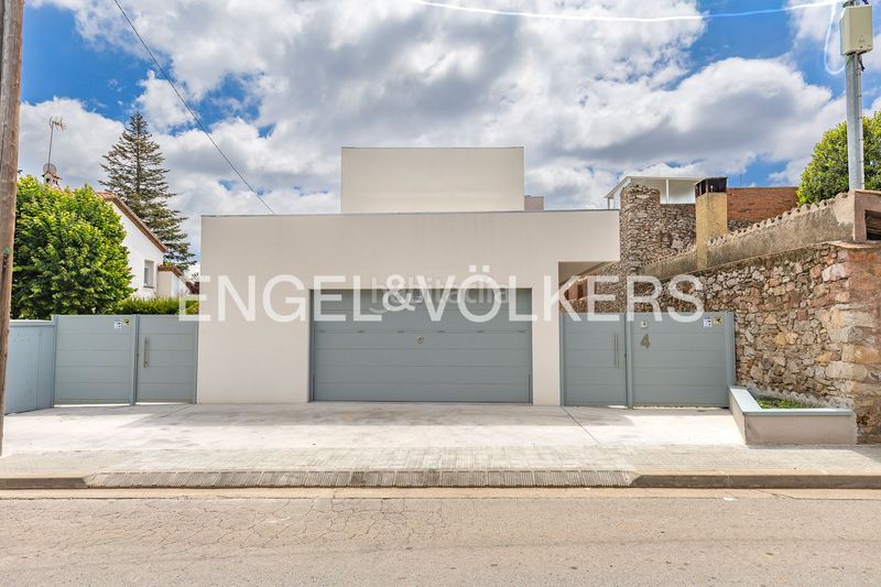 Foto a84c0f13-d1bb-4108-9724-6cff3bf3f71e. Casa amb calefacció aparcament piscina a Matadepera