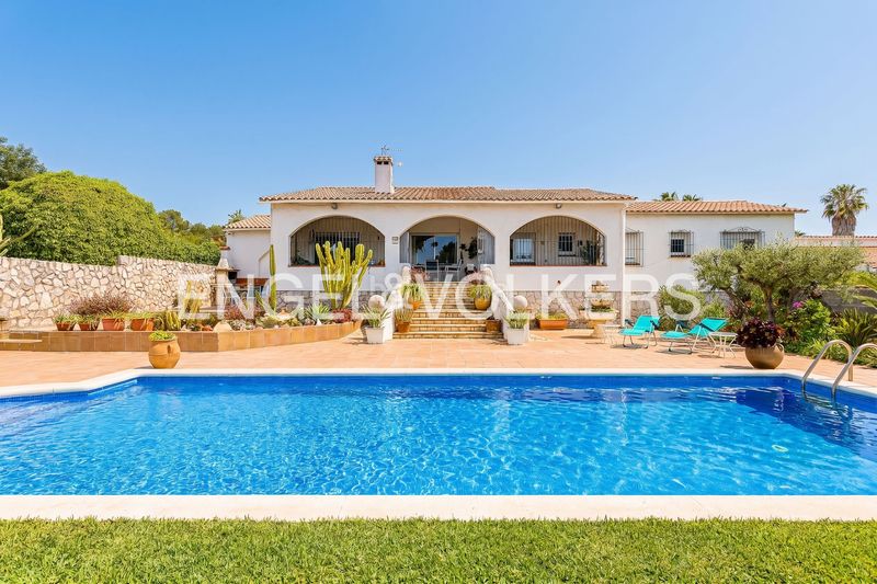 Foto 33df72ca-171a-476e-b4a5-66c8b84c57f5. Casa amb calefacció aparcament piscina a Mas Trader-Corral d´En Tort-Corral d´En Cona Cubelles