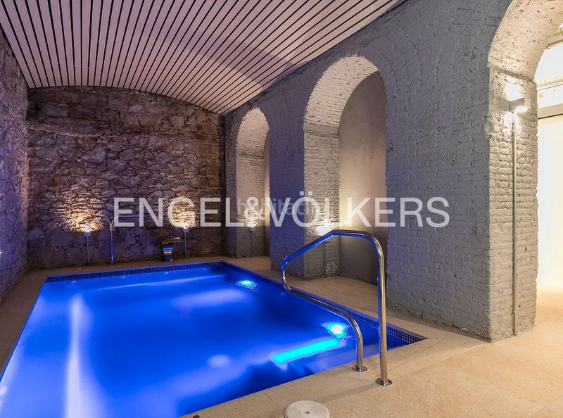 Foto 16c6edbc-9c38-42e1-ba20-04780fd560d1. Pis amb calefacció piscina a Dreta de l´Eixample Barcelona