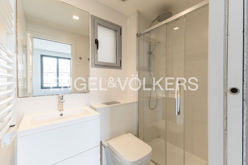 Foto f3619ef1-dfcc-4787-a9c7-84543d2545f2. Pis amb calefacció piscina a Dreta de l´Eixample Barcelona
