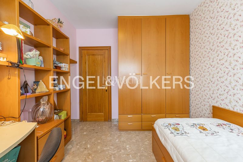 Foto 1cd5b64f-1607-4867-a9b2-d1a7905c7607. Casa amb calefacció aparcament piscina a Plaça Catalunya - Escola Industrial Terrassa