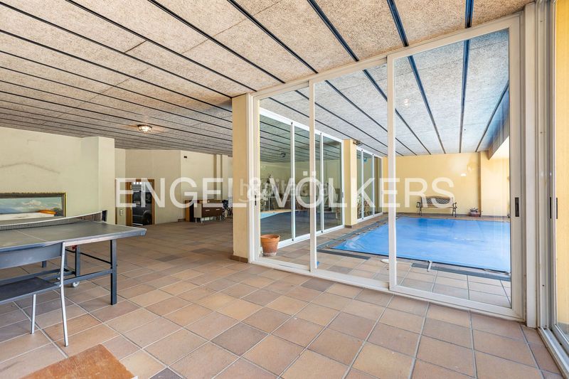 Foto 287f70a5-9f06-4790-a0e3-43cfe48e1537. Casa amb calefacció aparcament piscina a Plaça Catalunya - Escola Industrial Terrassa