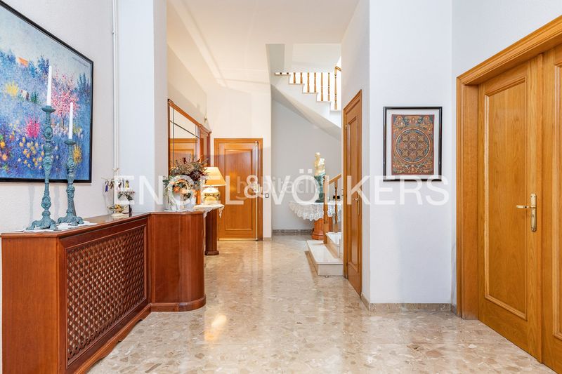 Foto 44b3b1dd-4fb7-475a-b539-db5d88b8fcd3. Casa amb calefacció aparcament piscina a Plaça Catalunya - Escola Industrial Terrassa