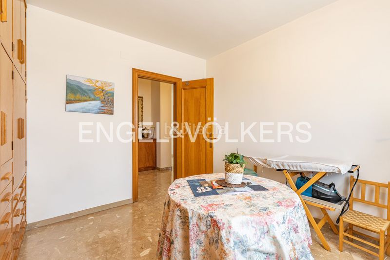 Foto 708e4ee8-e0b5-422a-87f7-58789f698367. Casa amb calefacció aparcament piscina a Plaça Catalunya - Escola Industrial Terrassa