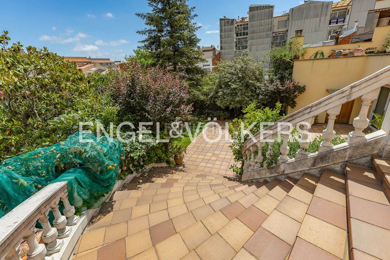 Foto 76787caf-e550-44a2-8c02-19376a4be9c0. Casa amb calefacció aparcament piscina a Plaça Catalunya - Escola Industrial Terrassa
