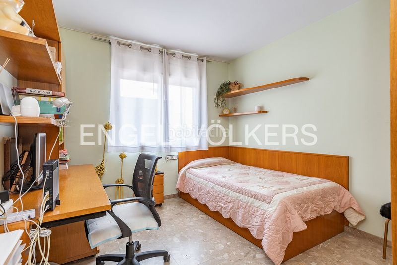 Foto f3262c18-4751-4cd8-86fd-146e9e5078da. Casa amb calefacció aparcament piscina a Plaça Catalunya - Escola Industrial Terrassa