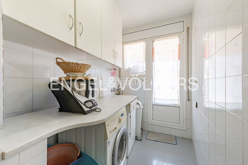 Foto fc845a12-595c-4eab-99d5-6455c26035d0. Casa amb calefacció aparcament piscina a Plaça Catalunya - Escola Industrial Terrassa