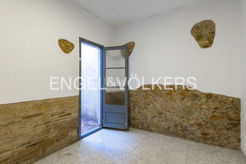 Foto 054456c8-efe5-4674-a01c-464ae05ae0ec. Casa adossada amb calefacció a Eixample Tarragona