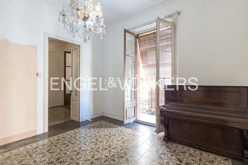 Foto 0e0015fc-ba98-4489-aadd-8496d1d15d12. Casa adossada amb calefacció a Eixample Tarragona
