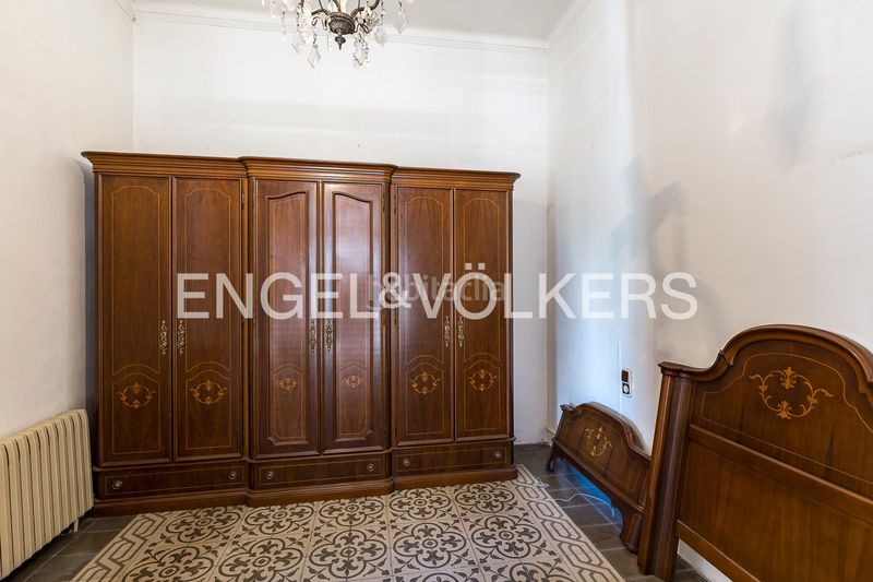 Foto a23175dd-77ba-4af9-b403-8276ef38e447. Casa adossada amb calefacció a Eixample Tarragona
