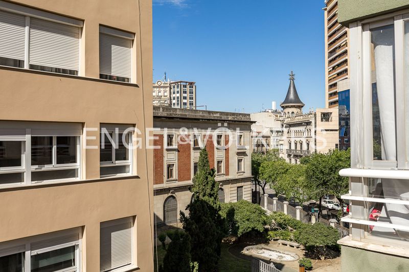 Foto a7d8f334-1454-49f7-b542-10df7ca6939a. Casa adossada amb calefacció a Eixample Tarragona