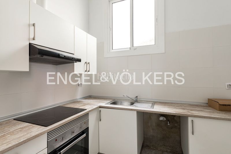 Foto c5f744f3-6f59-4b58-9c05-910040139180. Casa adossada amb calefacció a Eixample Tarragona