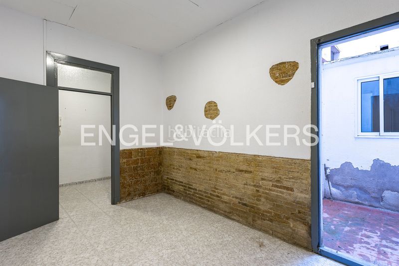 Foto f39dfbcd-a48b-485c-8596-33c887c8cfa5. Casa adossada amb calefacció a Eixample Tarragona