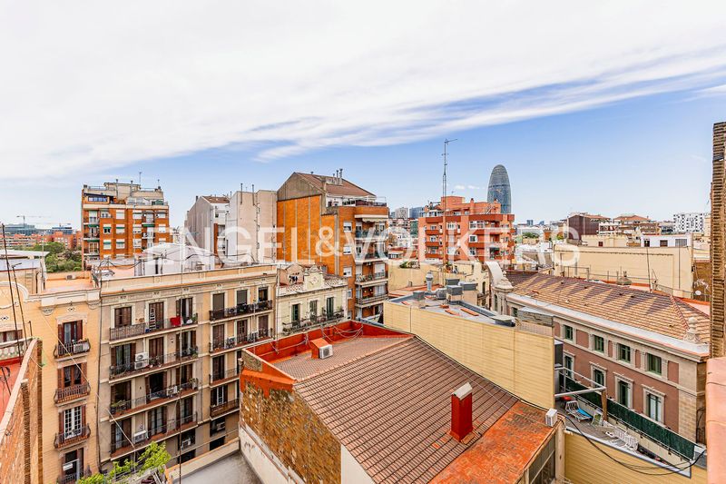 Foto 5b649a54-566f-4099-ab0b-ba41eb4d33b3. Àtic amb calefacció aparcament a El Clot Barcelona