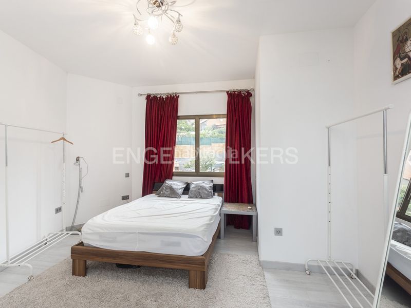 Foto 150e926b-c982-495d-8acc-8b41a231310d. Rent house with heating parking pool in Montmar Castelldefels