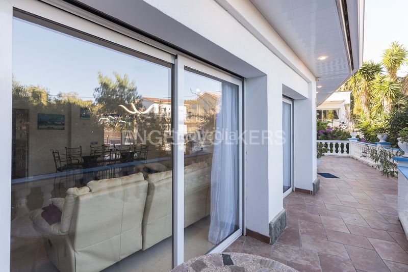 Foto 55c0d524-3132-4ed6-95e1-605a66c081d9. Rent house with heating parking pool in Montmar Castelldefels