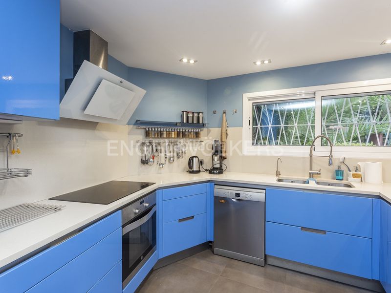 Foto b2c44513-e8ab-49f7-9f10-24a28955a12c. Rent house with heating parking pool in Montmar Castelldefels