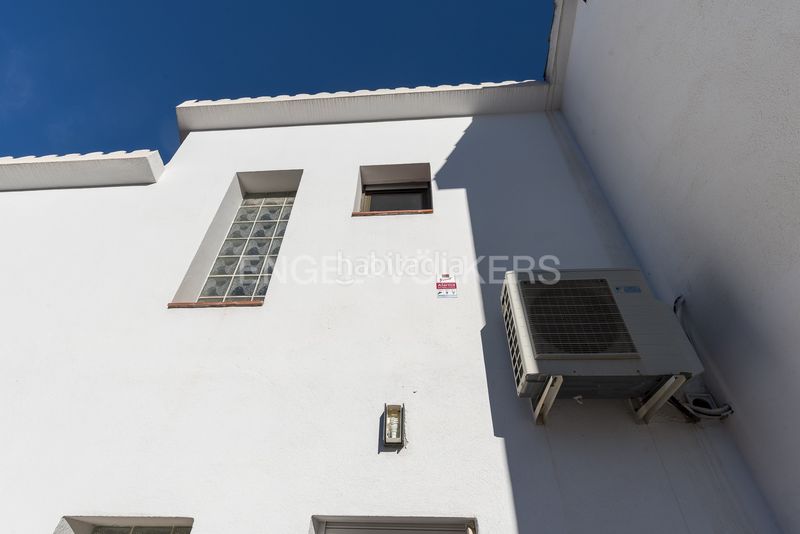 Foto eef7a9c2-dd01-45d7-90c8-cd9571e58337. Rent house with heating parking pool in Montmar Castelldefels