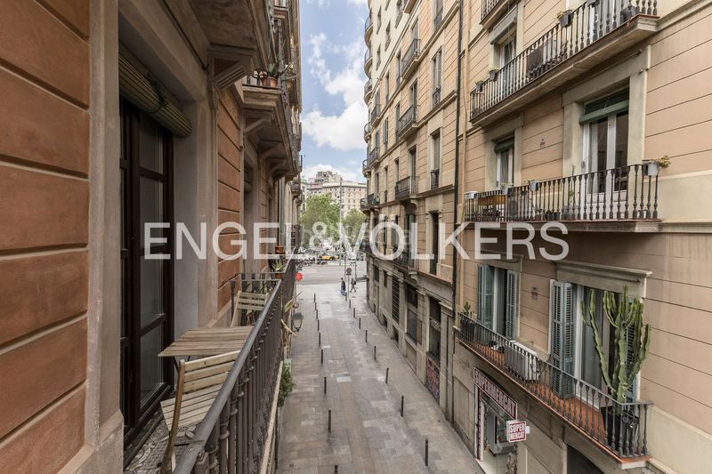 Foto 99bf7286-2819-407d-89f5-474e27ea764b. Pis amb calefacció a Raval Barcelona