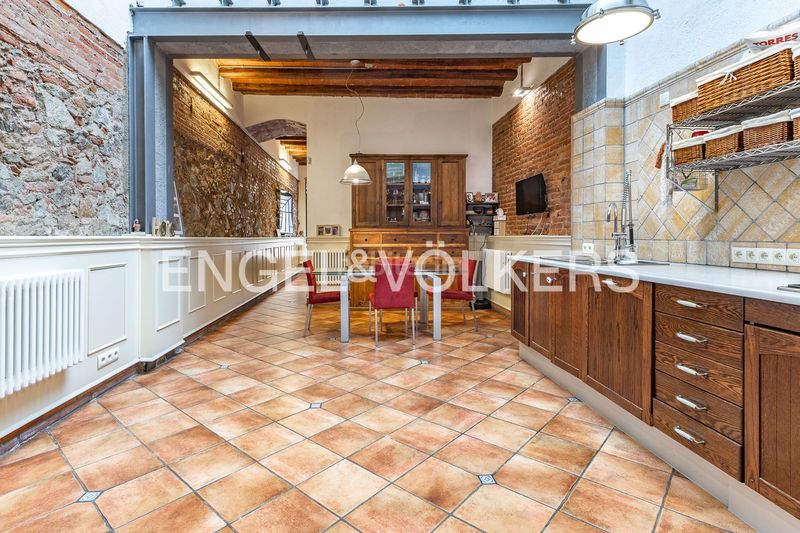 Foto 01ef3fbe-c916-4ae7-932b-b6f8bf37fe14. Casa adossada amb calefacció a Sant Andreu de Palomar Barcelona