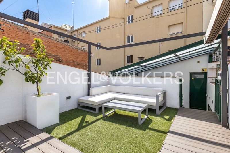 Foto 0cef7b3d-31db-4d44-8dc4-bebfbe22f280. Casa adossada amb calefacció a Sant Andreu de Palomar Barcelona