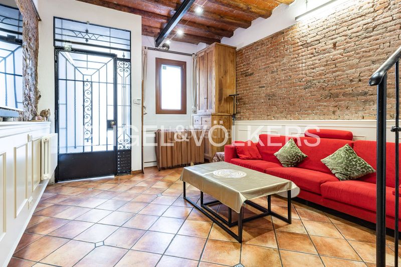 Foto 4bed39ab-d394-4062-ac2c-abc688071468. Casa adossada amb calefacció a Sant Andreu de Palomar Barcelona