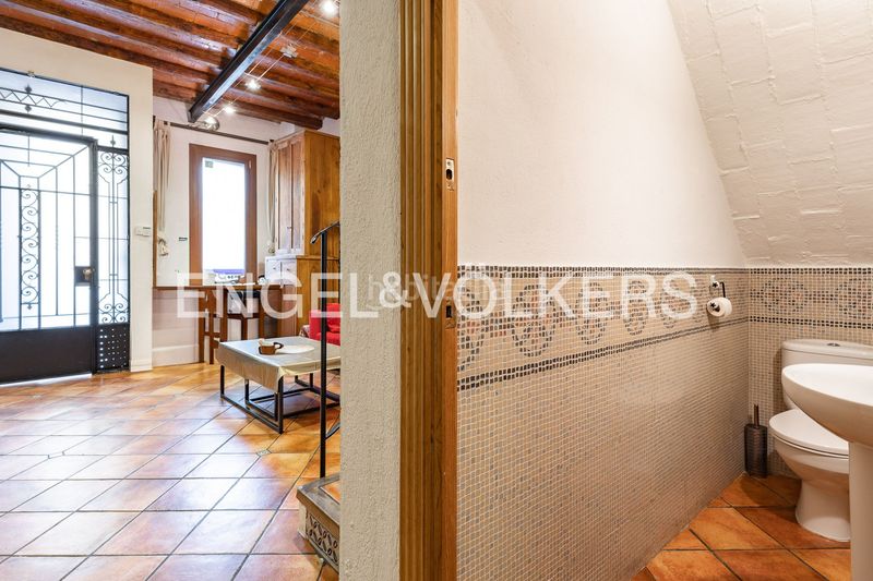 Foto 75b2786c-4d4c-461c-8b05-b1eecb636c1e. Casa adossada amb calefacció a Sant Andreu de Palomar Barcelona