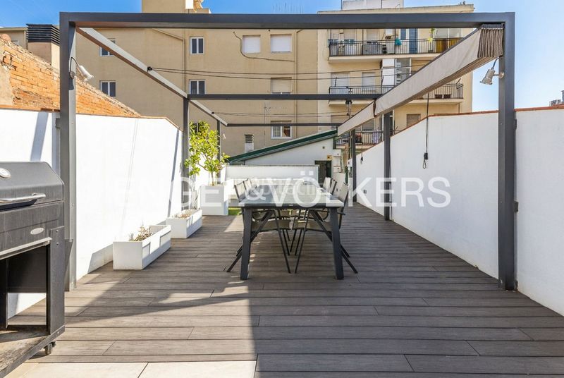 Foto 897a59b7-b57b-467f-99a6-cc583046978c. Casa adossada amb calefacció a Sant Andreu de Palomar Barcelona