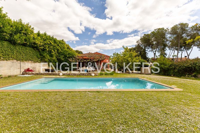 Foto deacf0d3-902c-40ff-a67e-dbbd0e16dd06. Casa amb calefacció aparcament piscina a Sant Pere i Sant Pau Tarragona
