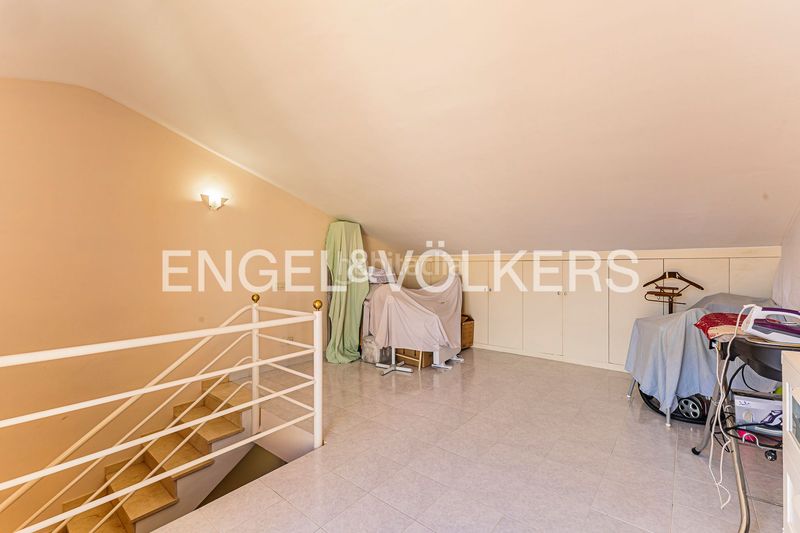 Foto dbf10f29-3286-49b6-a55f-9544d665c7f4. Casa adossada amb calefacció aparcament a Torrent Ballester Viladecans
