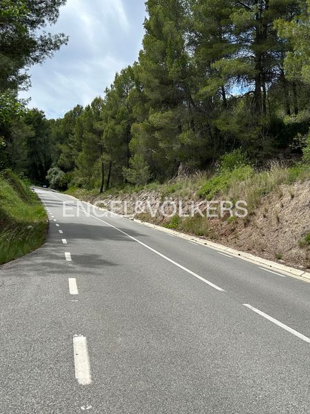 Foto 43a5a24f-fc3f-4456-86b0-770acafa44e7. Casa amb calefacció aparcament a Corbera de Llobregat