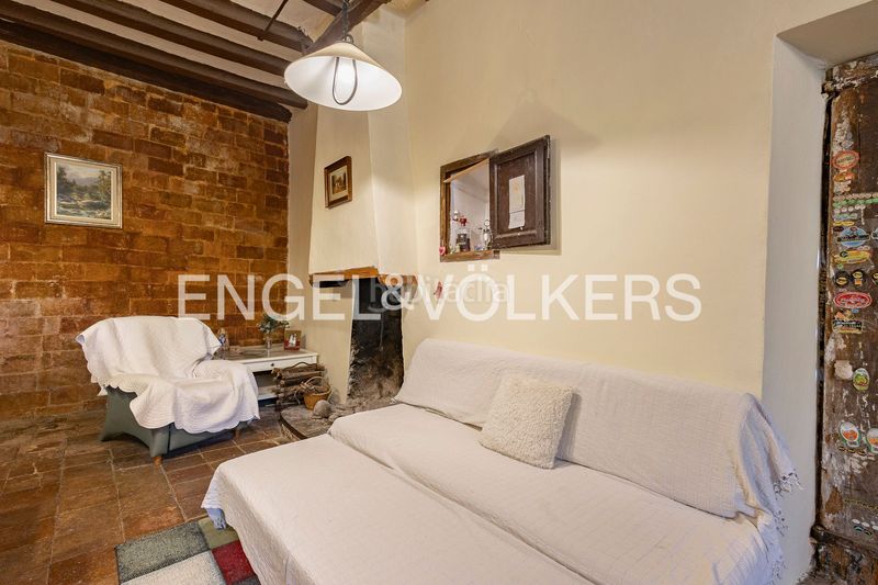 Foto 733a2d0b-fb16-4319-8a70-98ea27e21a25. Casa amb calefacció aparcament a Corbera de Llobregat