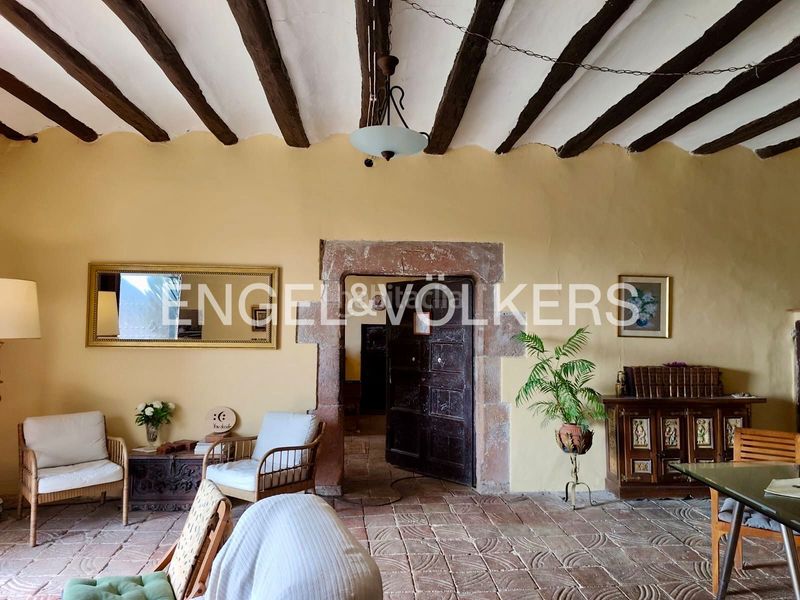 Foto 8b903e17-ced4-4f79-a918-55319d353504. Casa amb calefacció aparcament a Corbera de Llobregat