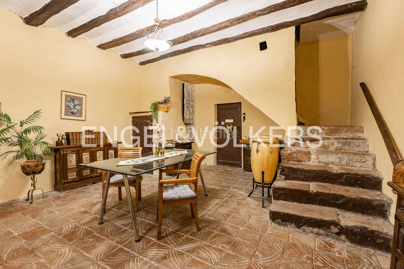 Foto bdf963c7-0250-4baf-a915-cbb139fe32df. Casa amb calefacció aparcament a Corbera de Llobregat