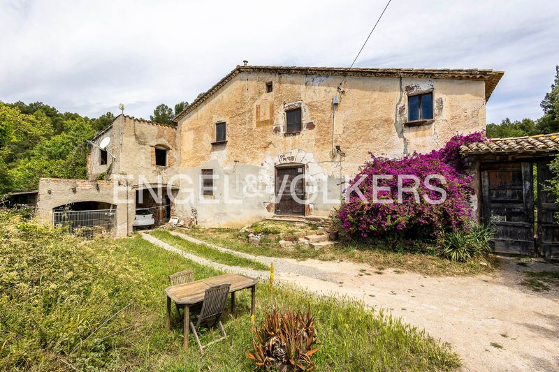 Foto c87b5217-060d-4048-b0e0-674afdb41e5a. Casa amb calefacció aparcament a Corbera de Llobregat