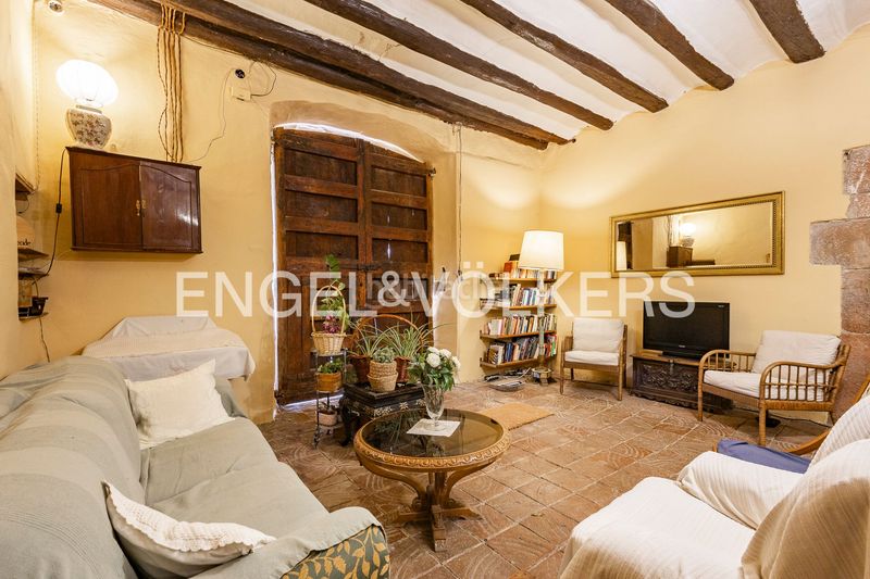 Foto d37bd2d1-c4f3-4fbf-8764-7fcad0d9faa9. Casa amb calefacció aparcament a Corbera de Llobregat