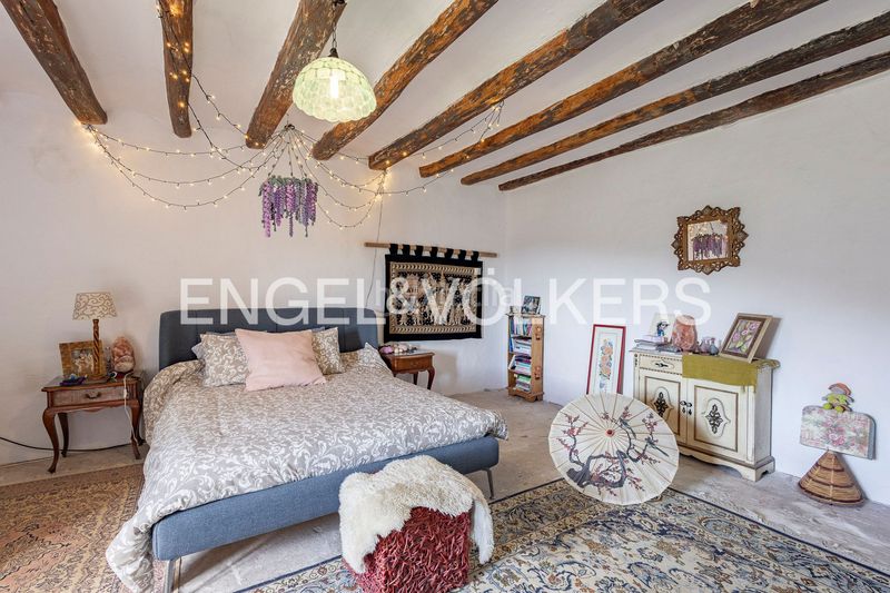 Foto ff1fa10d-ccbb-4af5-b1d9-2594eb03ddc9. Casa amb calefacció aparcament a Corbera de Llobregat