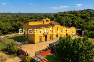 Maison à Mas Mora-Sant Daniel. Masia tradicional en mas mora, entre mar y montaña.