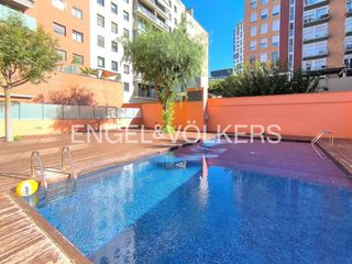 Alquiler Piso en Provençals del Poblenou. Piso alquiler vacacional temporal en poblenou con piscina