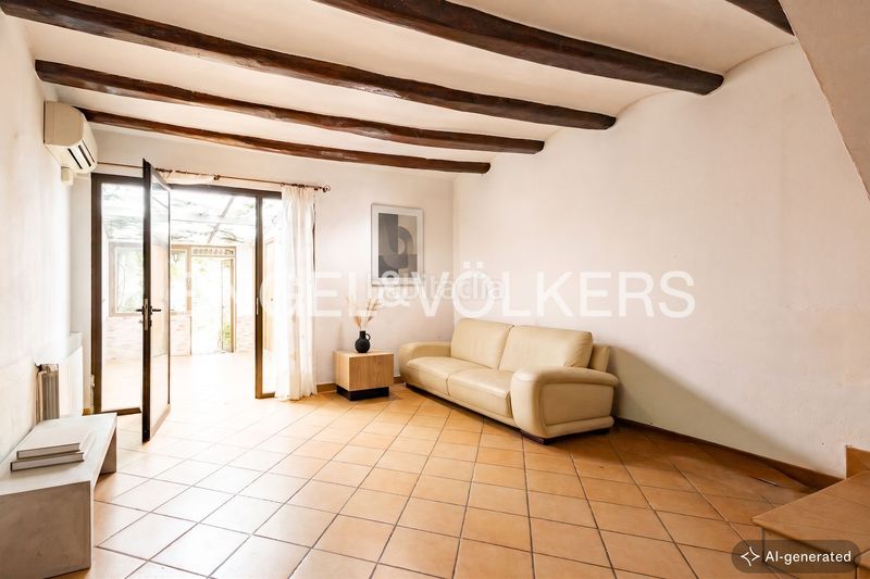 Foto e0fe052a-3bbc-45e6-b455-7d2973a37e76. Casa adossada amb calefacció a Vilapicina - Torre Llobeta Barcelona
