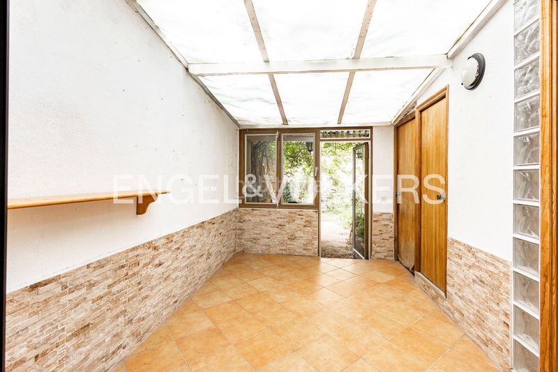 Foto ed5872c8-5914-42ff-a6a2-e3361914a9cc. Casa adossada amb calefacció a Vilapicina - Torre Llobeta Barcelona