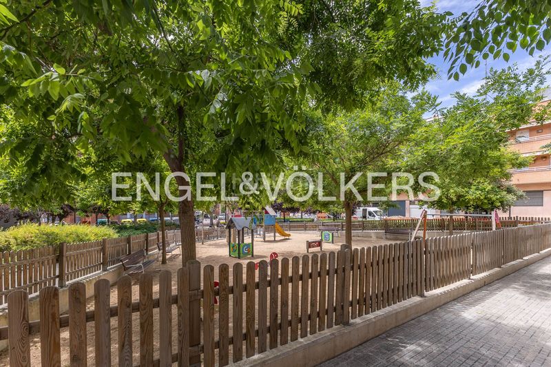 Foto 03cab94c-0f63-4d53-86f6-7de478fc75a6. Lloguer pis amb calefacció aparcament a Montesa Esplugues de Llobregat