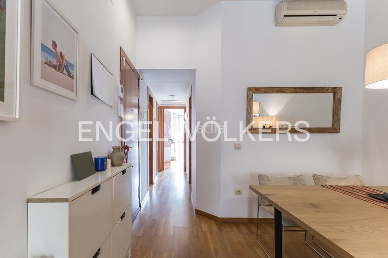 Foto f542d1b8-e653-4511-bd1c-2bd92fc6c754. Pis amb calefacció a Sants Barcelona