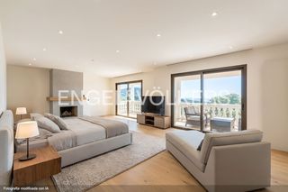 House  Catalunya. Elegante casa con vistas al mar