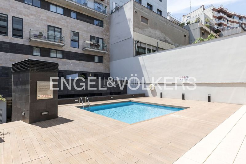 Foto bebd5572-a6e9-4b10-a30b-97c1994c4d45. Pis amb calefacció aparcament piscina a Vallcarca - Penitents Barcelona